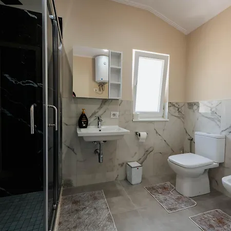Koman_lakeview_apartments * Шкодер